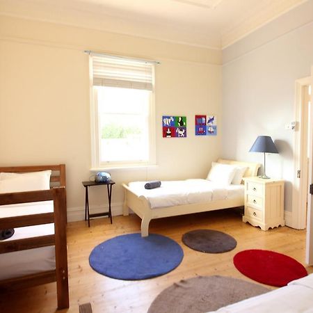 Windermere Fitzroy, 3 Bedroom, Edinburgh Gardens 350M - Rejuvenate Stays Мельбурн Экстерьер фото